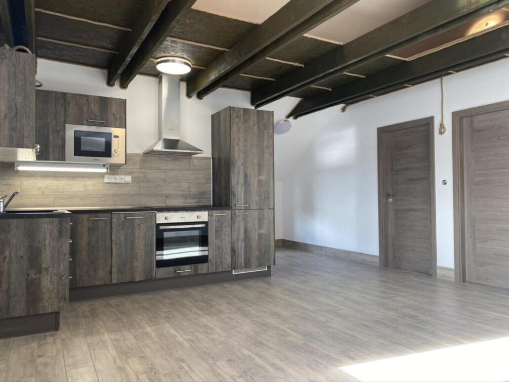 Apartmany U Dlouhana Кадань Экстерьер фото